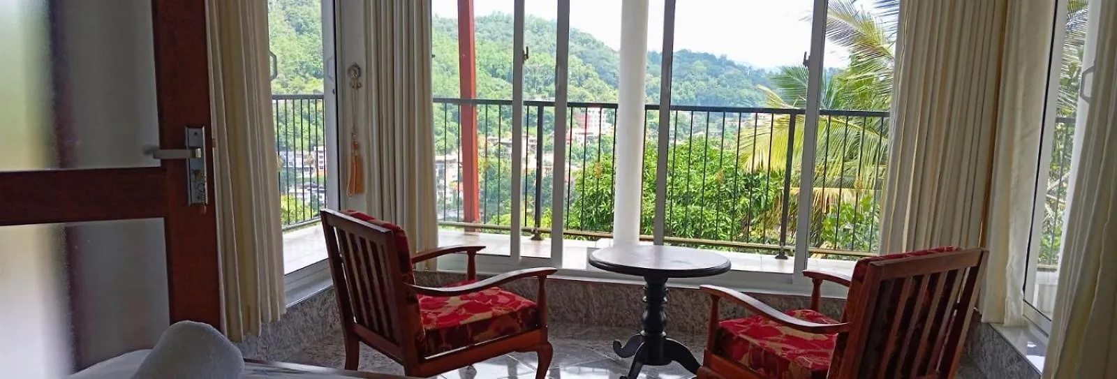 Vakantiehuis Kandyan View Homestay -Foreign Sri Lanka